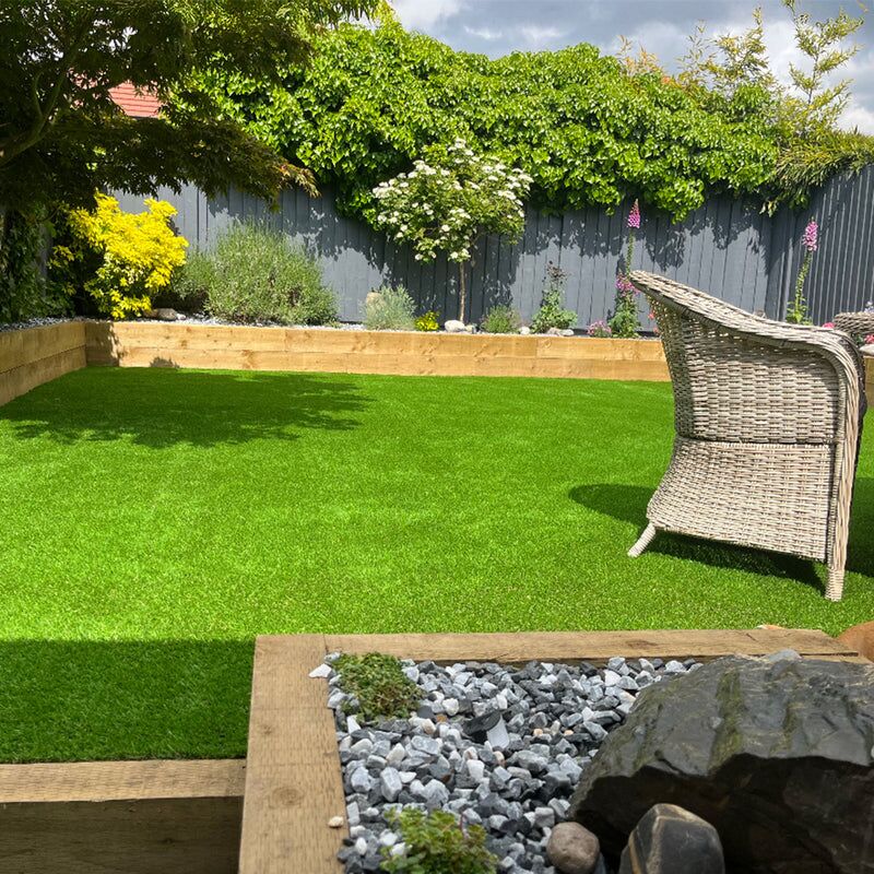 Cherry 30mm Artificial Grass - Image 4 of 10