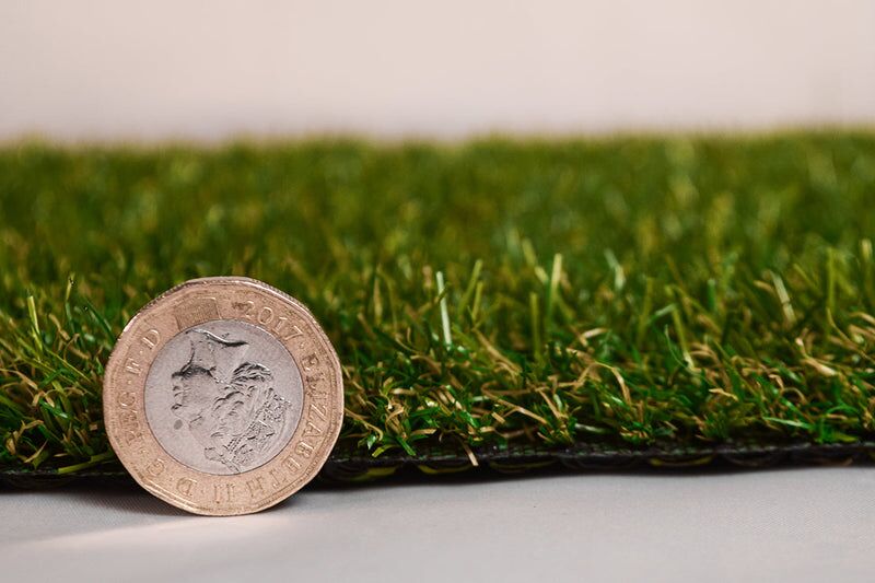 Lunar 20mm Artificial Grass - Image 3 of 19