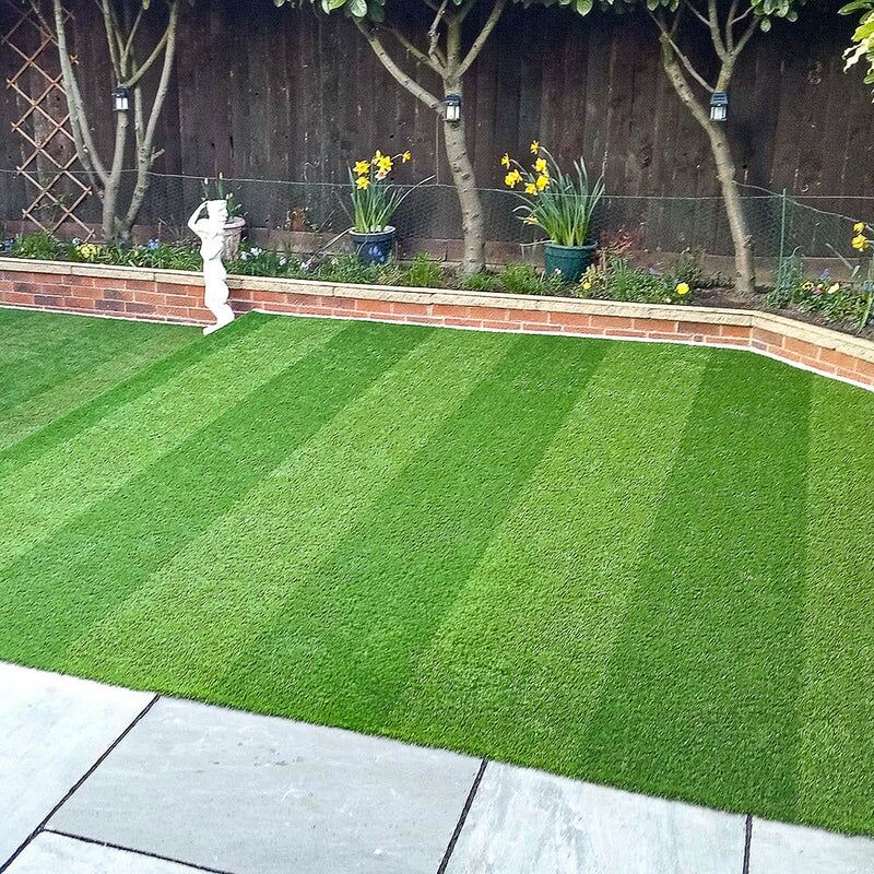 Wembley Striped 30mm Artificial Grass - Image 5 of 12
